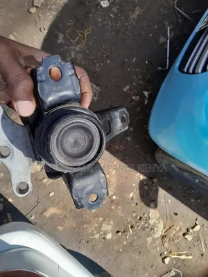Wagon R 2012-2014 Engine Mountain