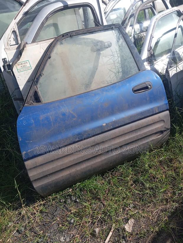 Rav4 Old 1998 LHS Door - main view