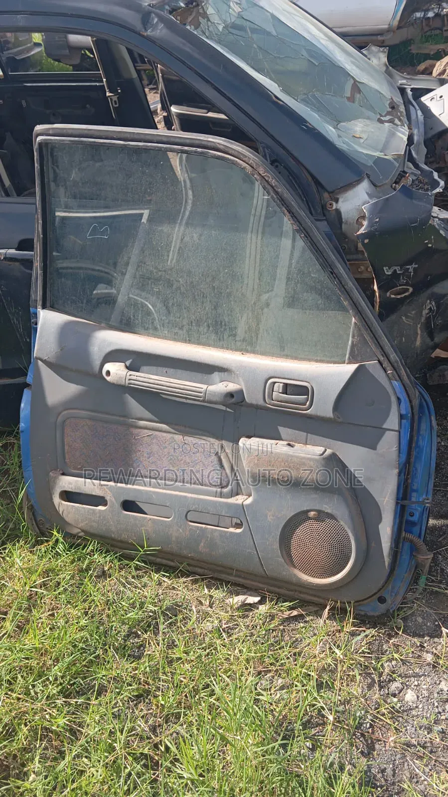 Rav4 Old 1998 LHS Door