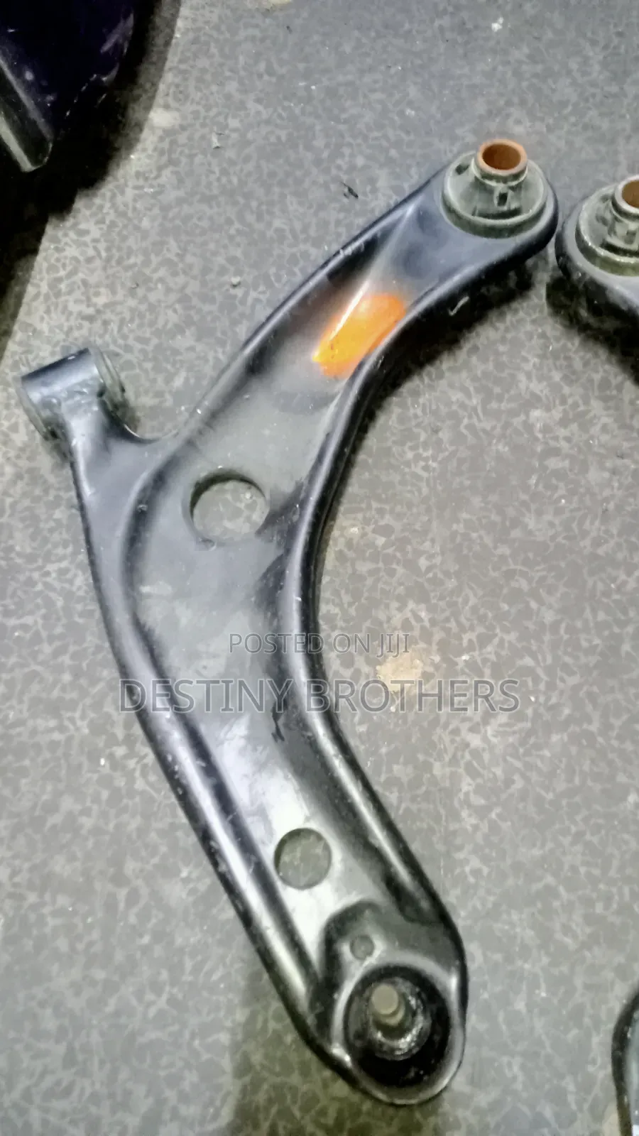Control Arm Toyota Sienta New Model