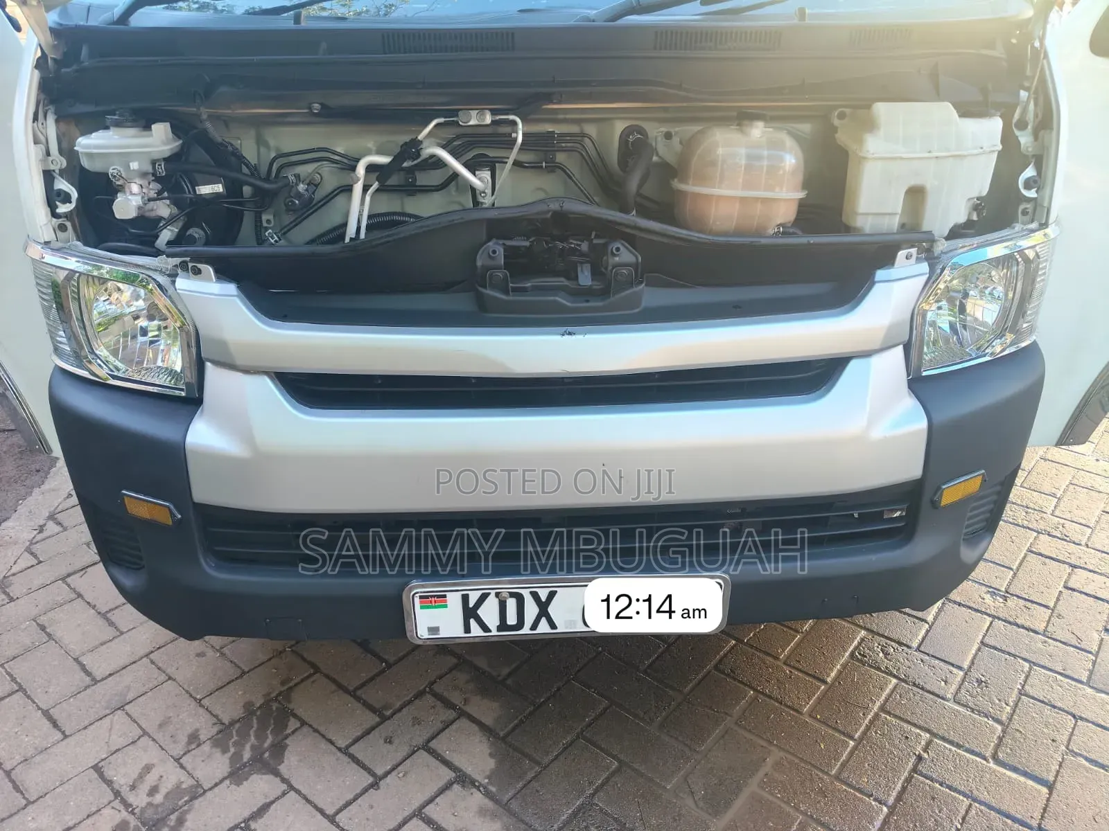 Toyota HiAce 2019 White