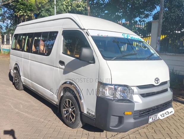 Toyota HiAce 2019 White - thumbnail 4