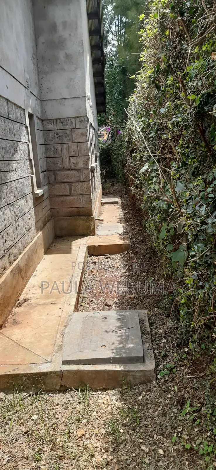 4bdrm House in Oloolua, Oluulua for sale