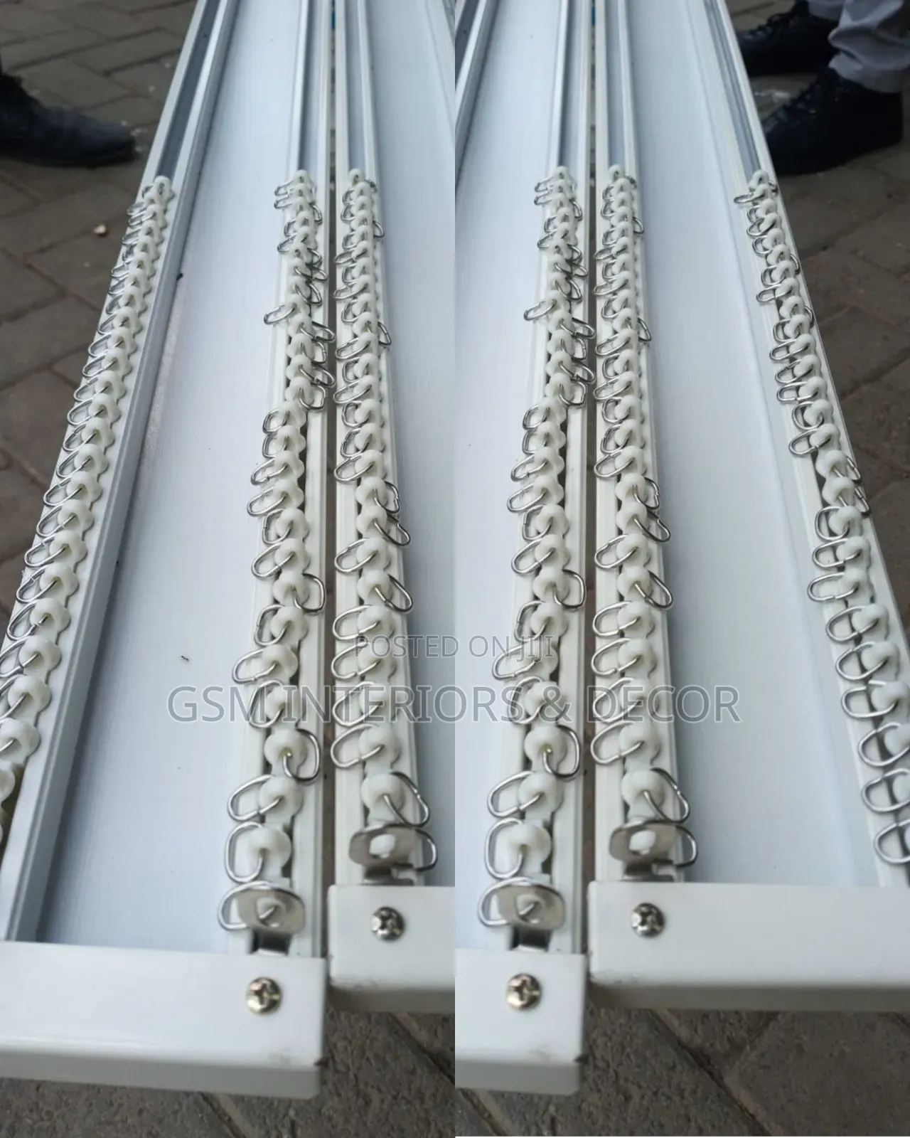 Aluminium Curtain Rails for Ceiling Mounting on Flat Roof Houses