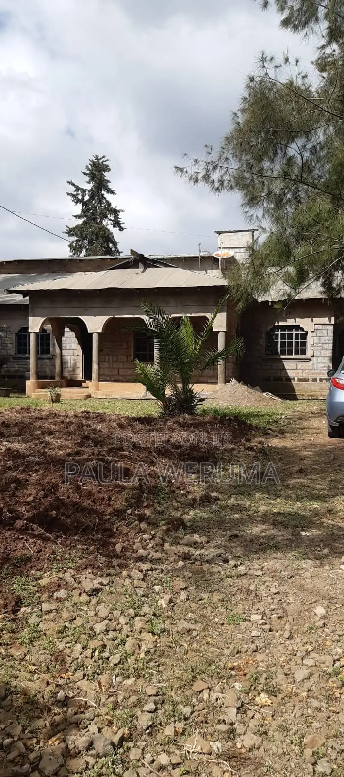 4bdrm House in Oloolua, Oluulua for sale