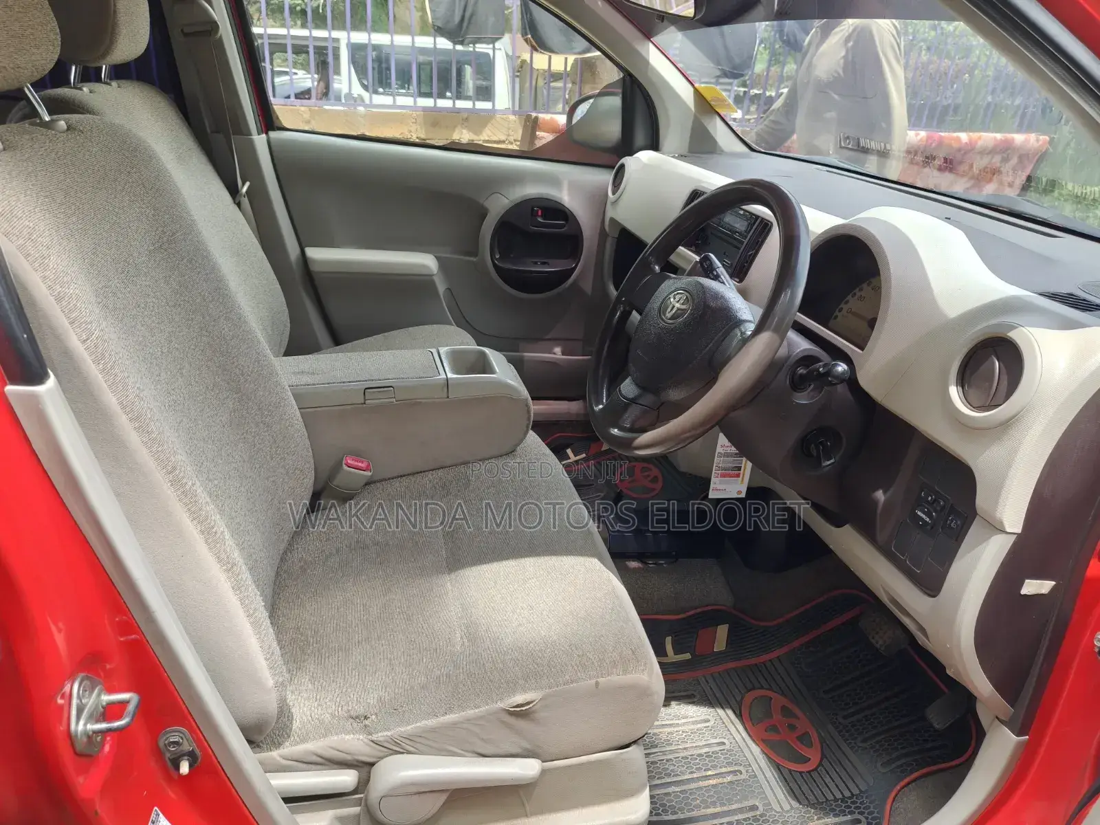 Toyota Passo 1.0 FWD 2011 Red