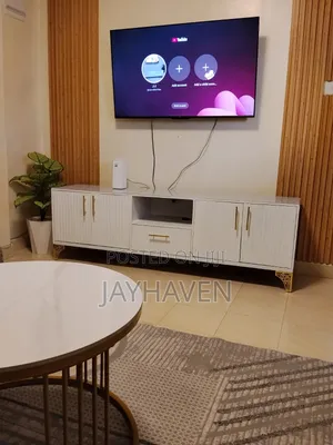 Short Stay One Bedroom Airbnb in Donholm