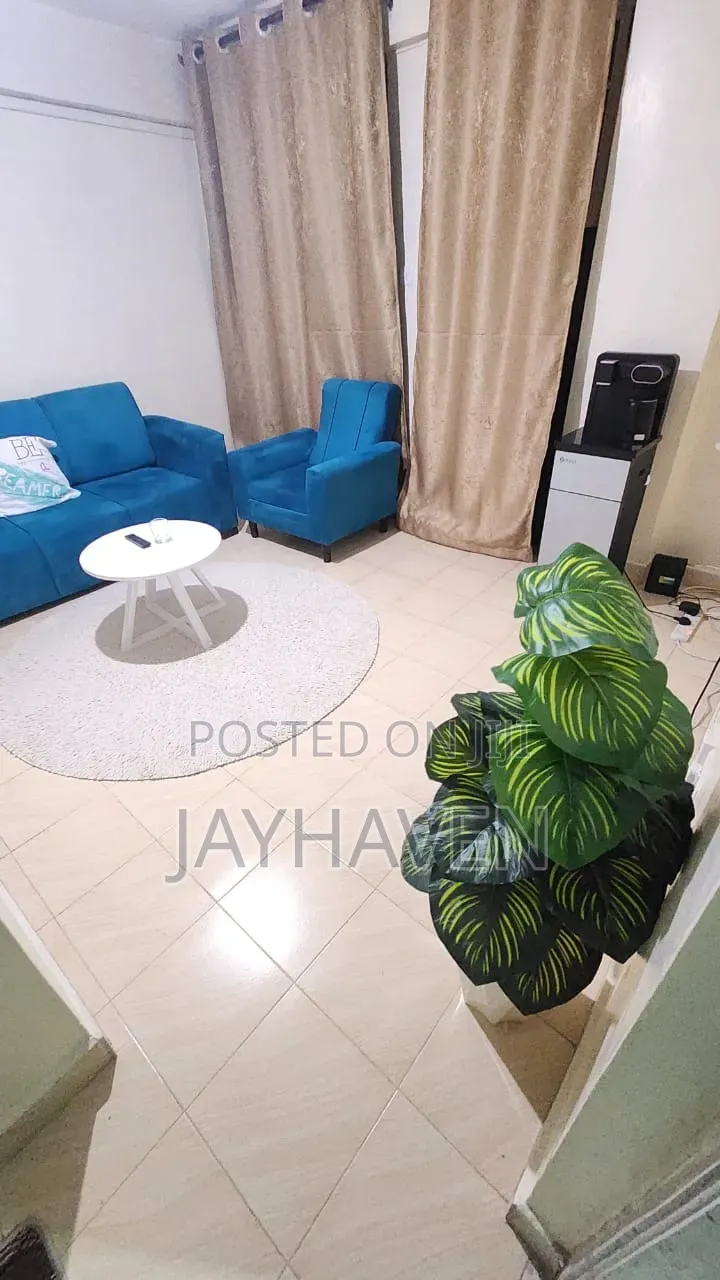 Short Stay One Bedroom Airbnb in Donholm