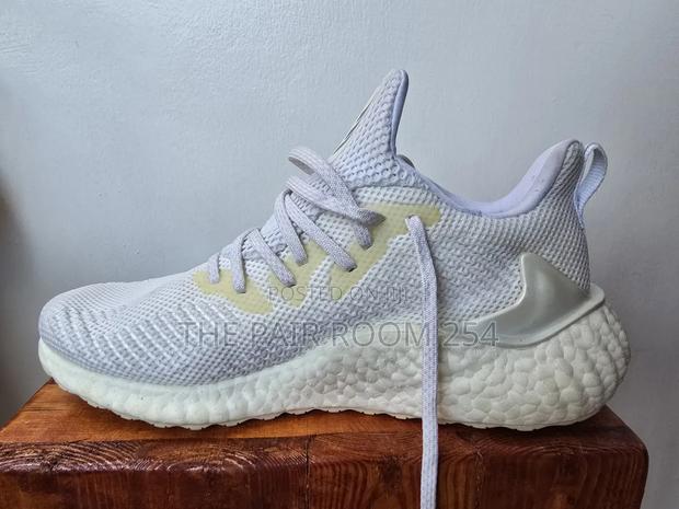 Adidas Alphaboost