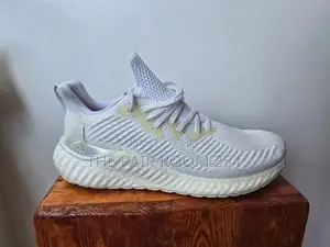 Adidas Alphaboost