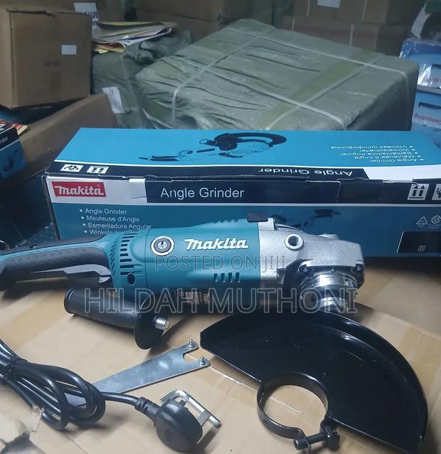 Makita 9” Angle Grinder