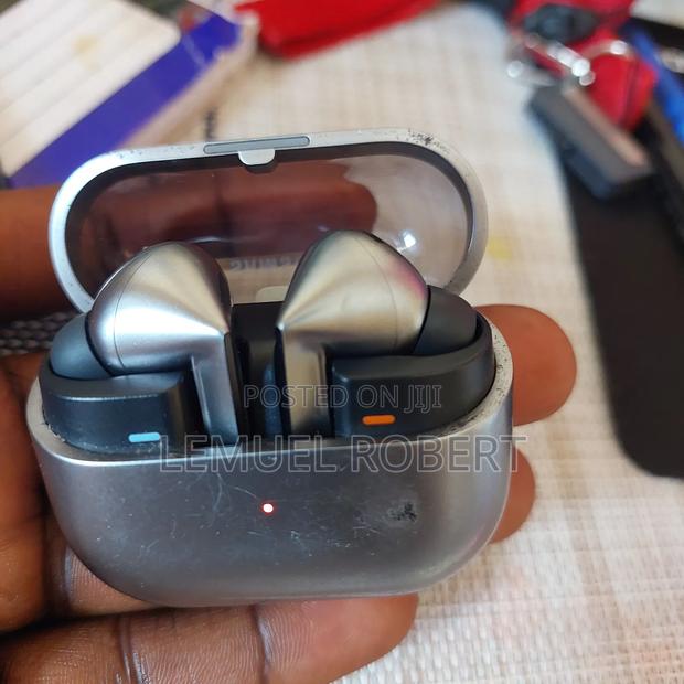 Galaxy Buds 3pro - thumbnail 2