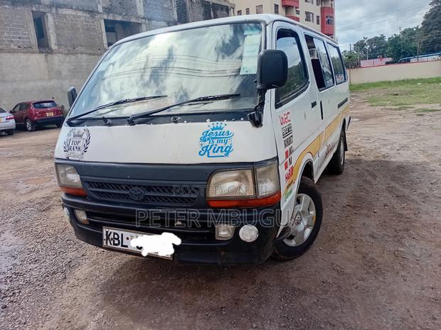 Toyota HiAce 2003 White - thumbnail 2