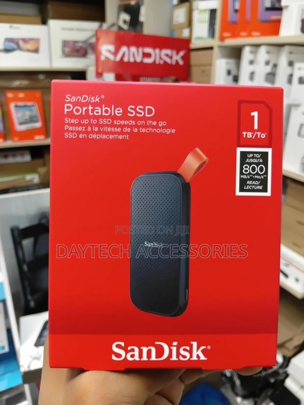 Sandisk 1tb 800mb/S Ssd Sde30-1too-g26 - Black - main view