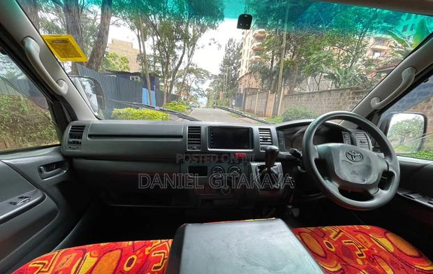 Toyota HiAce 2014 White - thumbnail 5