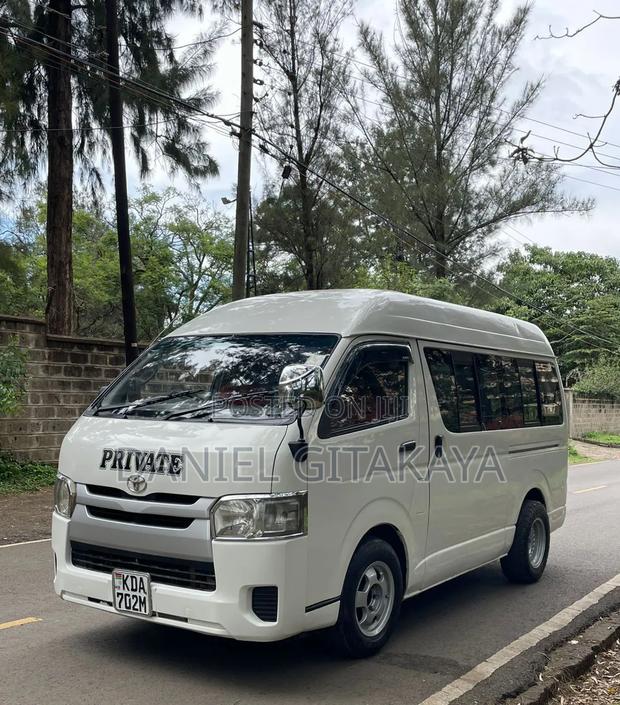 Toyota HiAce 2014 White