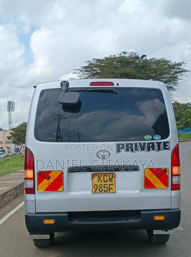 Toyota HiAce 2013 Silver - thumbnail 3
