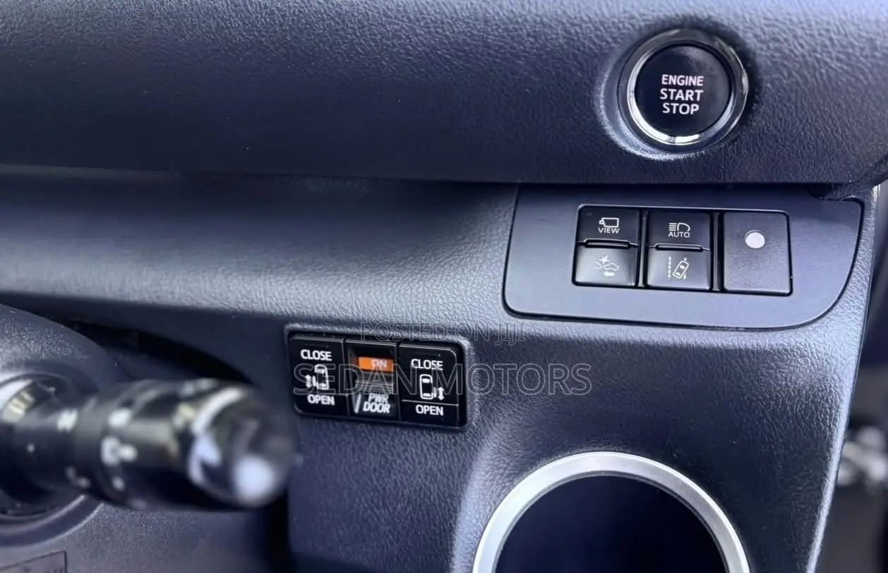 Toyota Sienta 2019 Matt Black