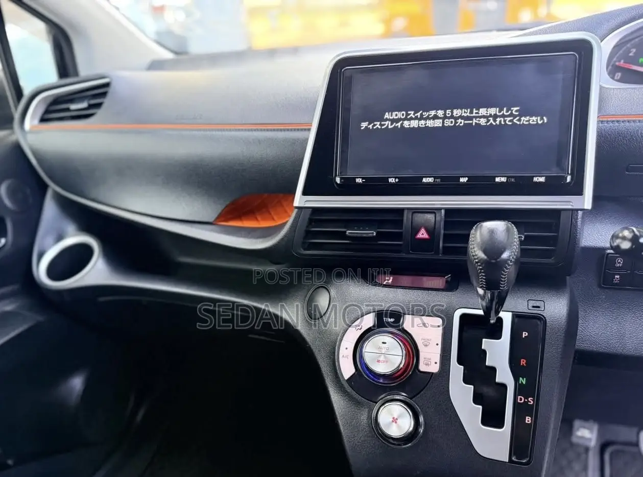Toyota Sienta 2019 Matt Black