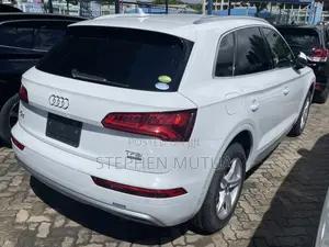 Audi Q5 45 Premium AWD quattro 2020 White