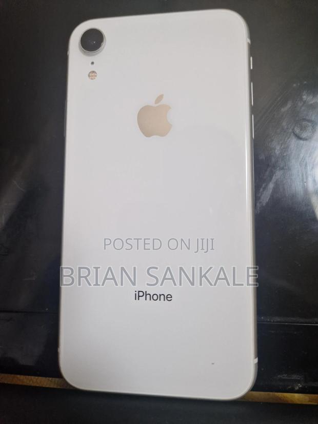 Apple iPhone XR 64 GB White - thumbnail 3