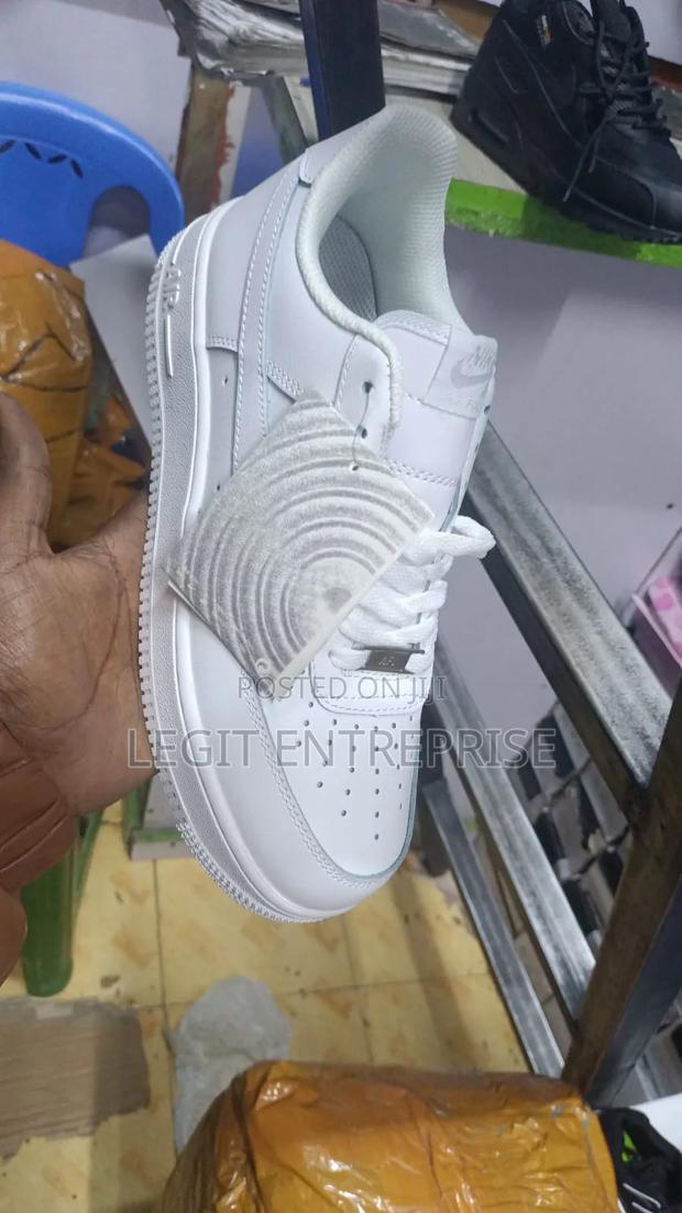 Trendy Airforce One Black and White - thumbnail 3