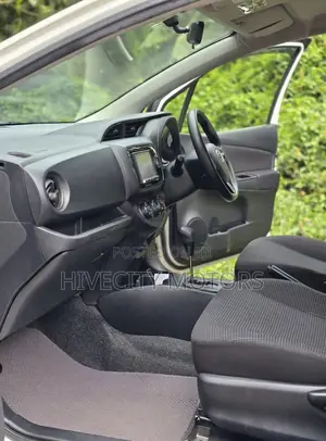 Toyota Vitz 2018 White