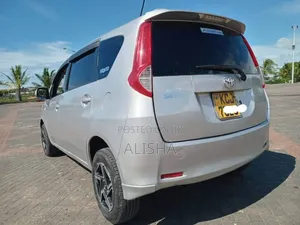 Toyota Passo 2009 Silver