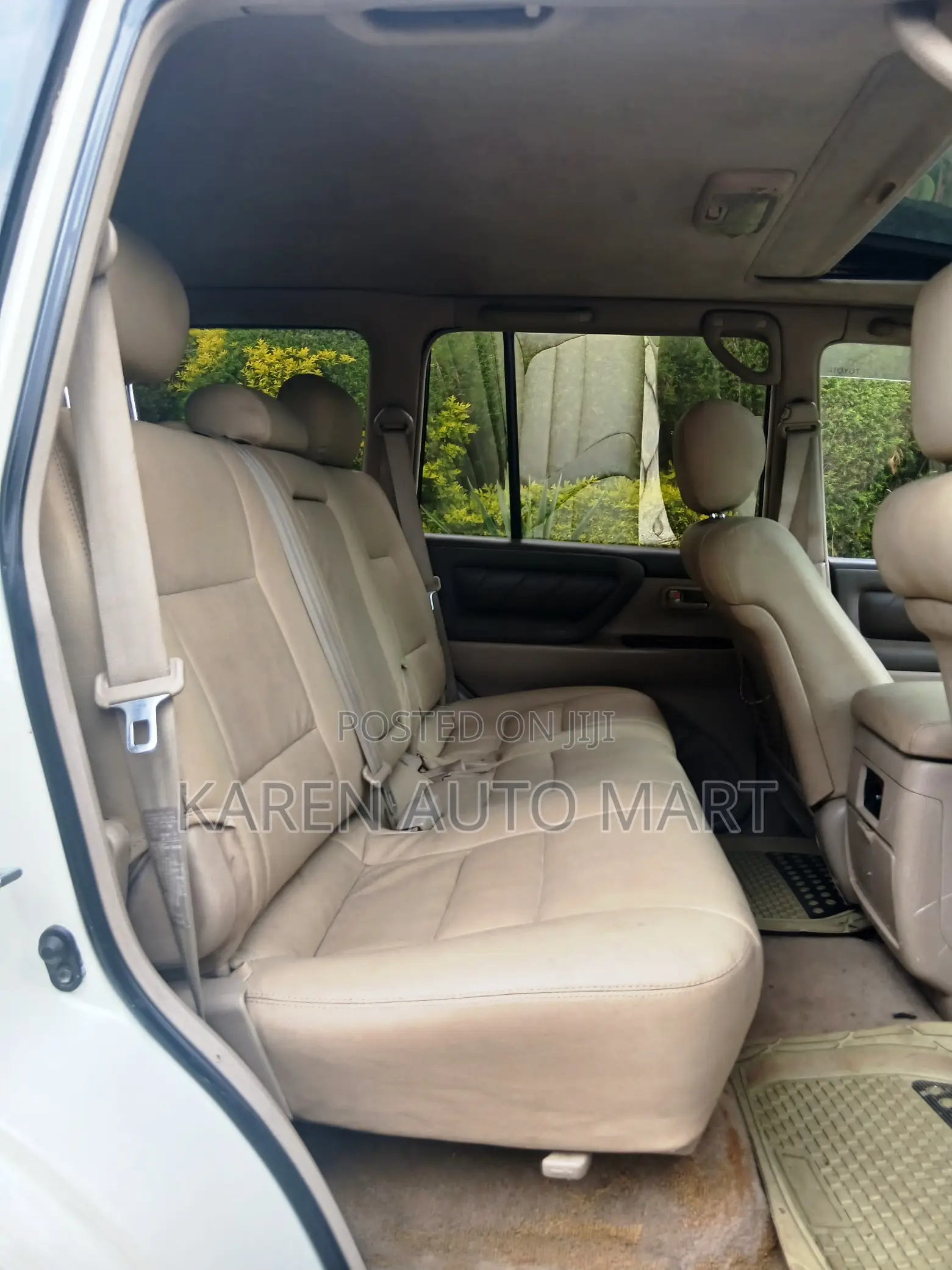 Toyota Land Cruiser 2000 White
