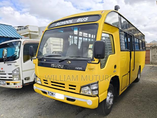 Isuzu NQR 2016 Yellow - thumbnail 3