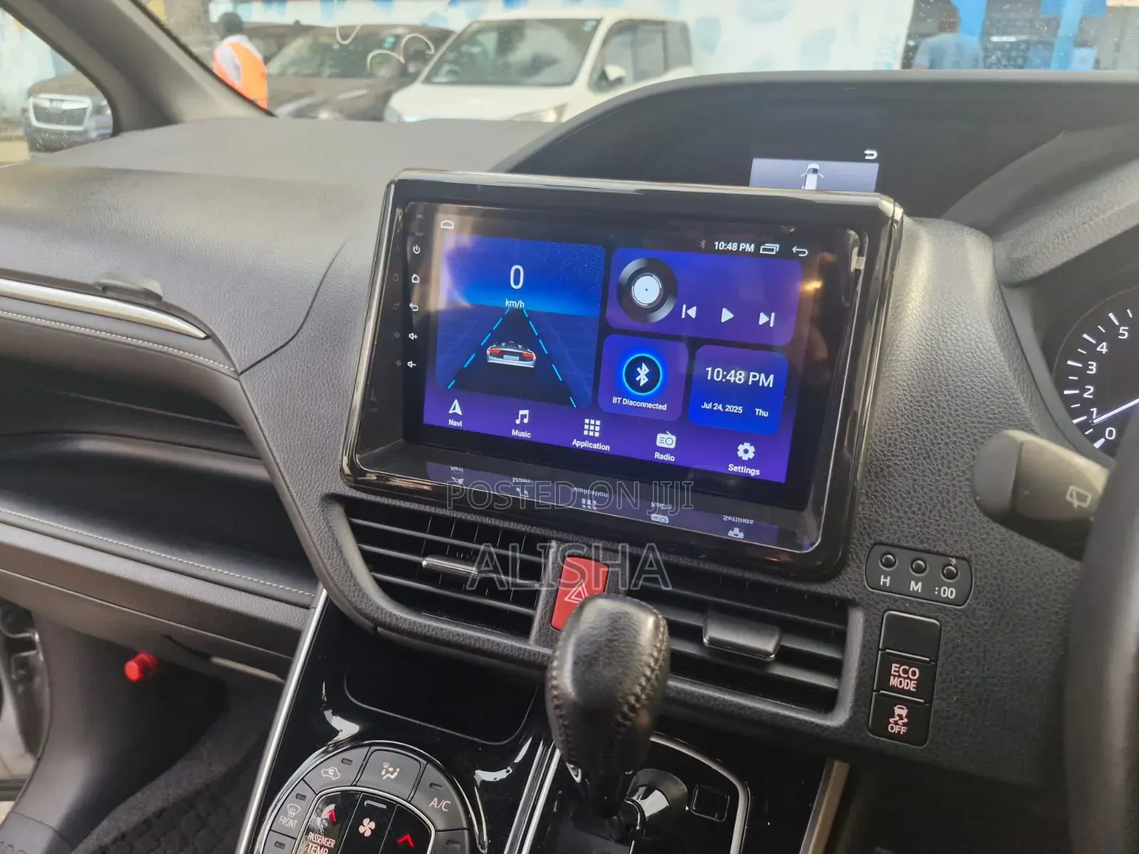 Toyota Esquire 2018 Silver