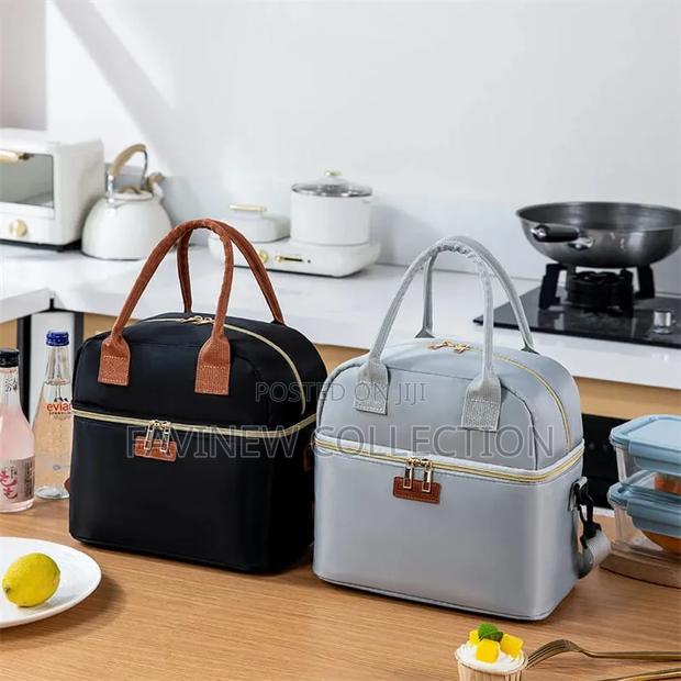 Double Layer Insulated Lunch Bag With Removable Strap - thumbnail 2