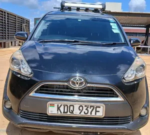 Toyota Sienta 2017