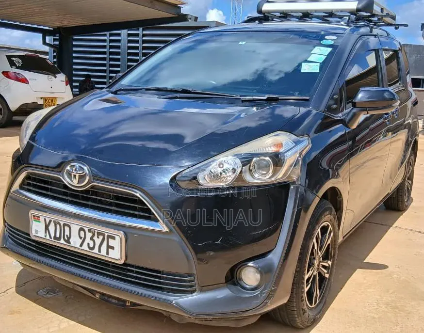 Toyota Sienta 2017