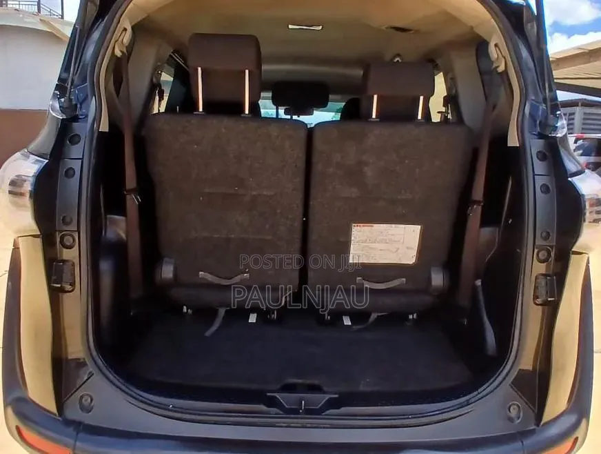 Toyota Sienta 2017