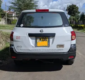 Nissan Advan 2015