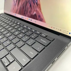 Laptop Dell Precision 5560 32GB Intel Core i9 SSD 512GB