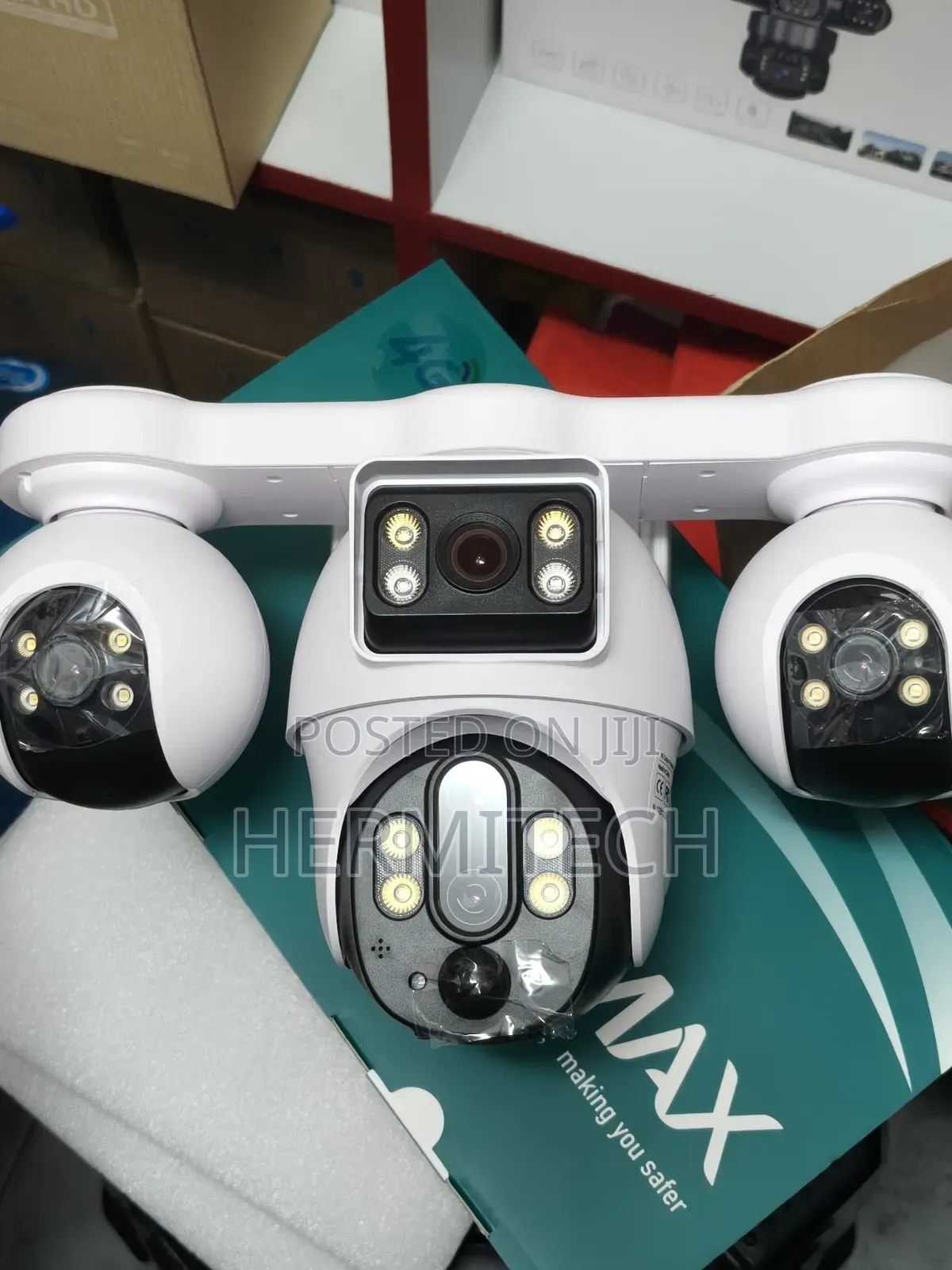 Full Time Surveillance Quad Lens 4g Solar Powered CCTV With 4 Lenses