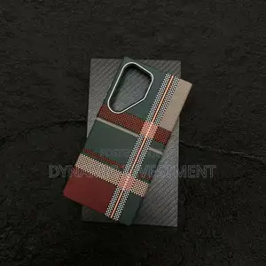 Samsung Galaxy S26 Ultra Carbon Fibre/Tribal Magnetic Case/Cover