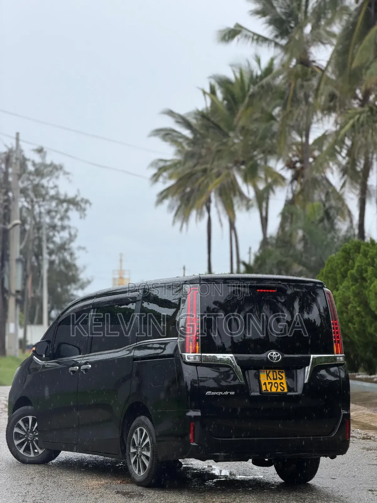 Toyota Esquire 2017 Black