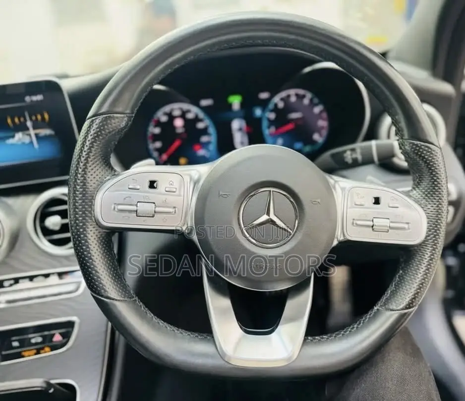 Mercedes-Benz C200 2020 Black