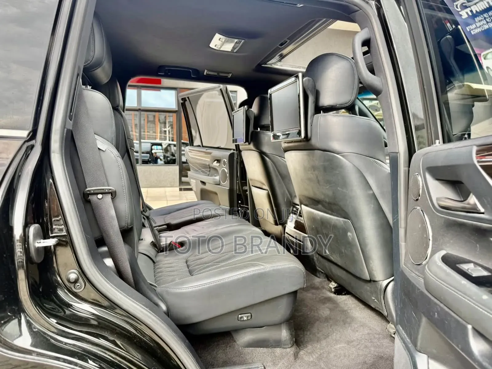 Lexus LX 570 AWD 2019 Black