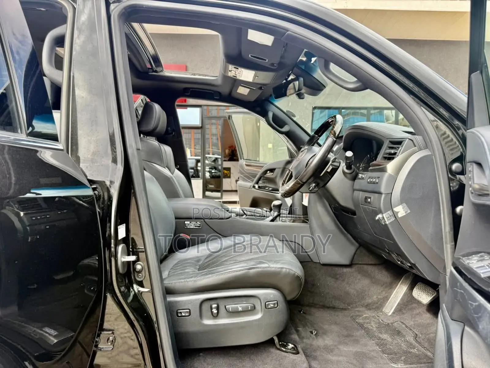 Lexus LX 570 AWD 2019 Black