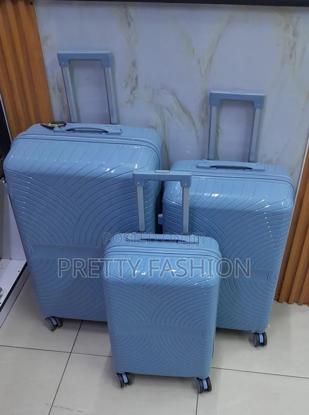 4in1 Luxurious Unbreakable Suitcase