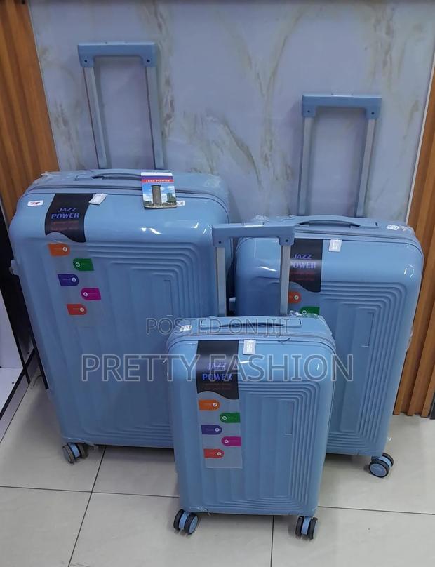 4in1 Luxurious Unbreakable Suitcase - thumbnail 5