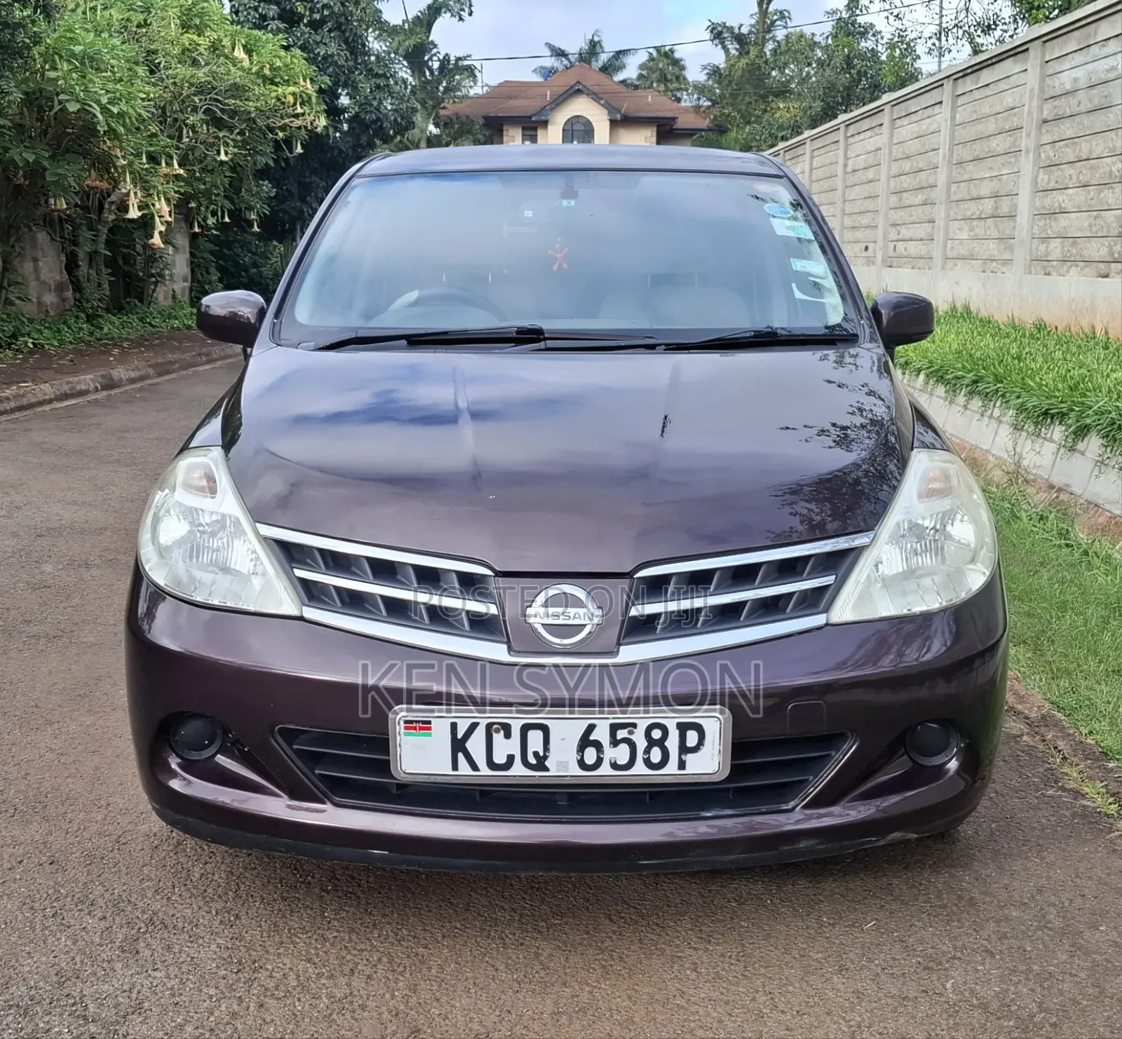 Nissan Tiida 1.5L 16V 2011 Maroon