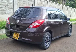 Nissan Tiida 1.5L 16V 2011 Maroon
