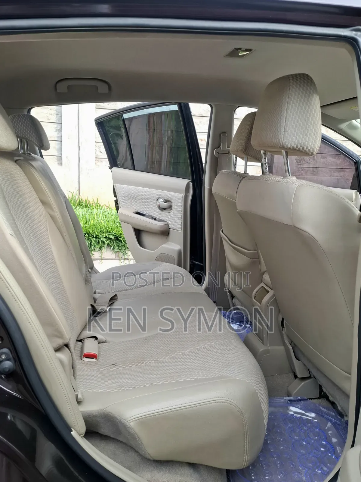 Nissan Tiida 1.5L 16V 2011 Maroon