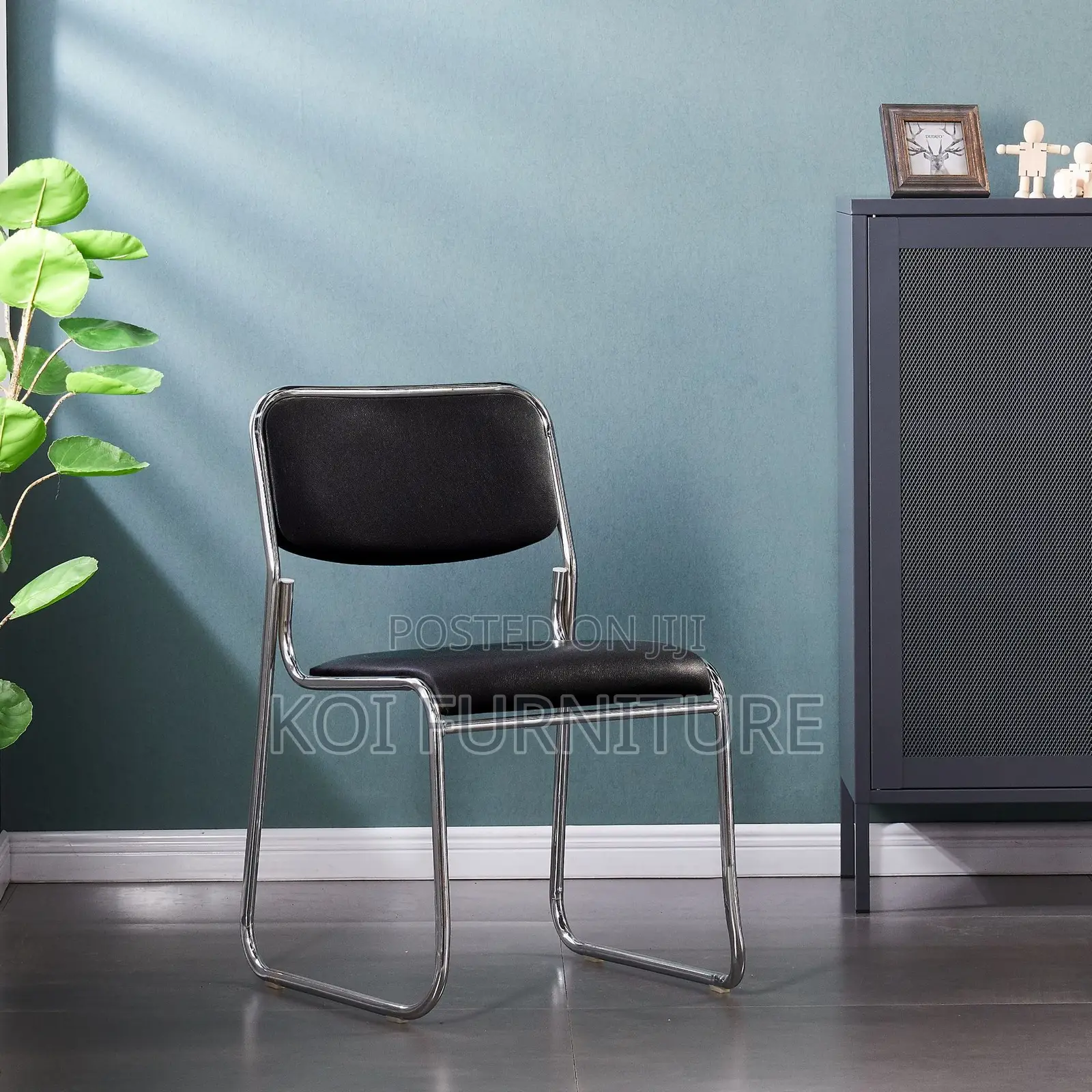 Office Chair : Chrome Visitor's Leather Office Seat