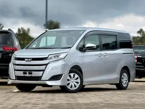 Toyota Noah 2.0 FWD (7 Seater) 2019 White
